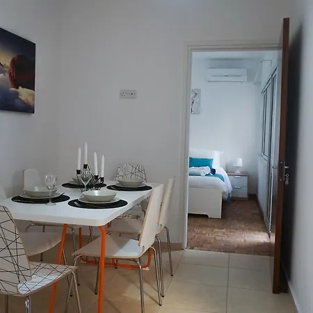 Lazuli Seaview 34 Apartment Larnaca